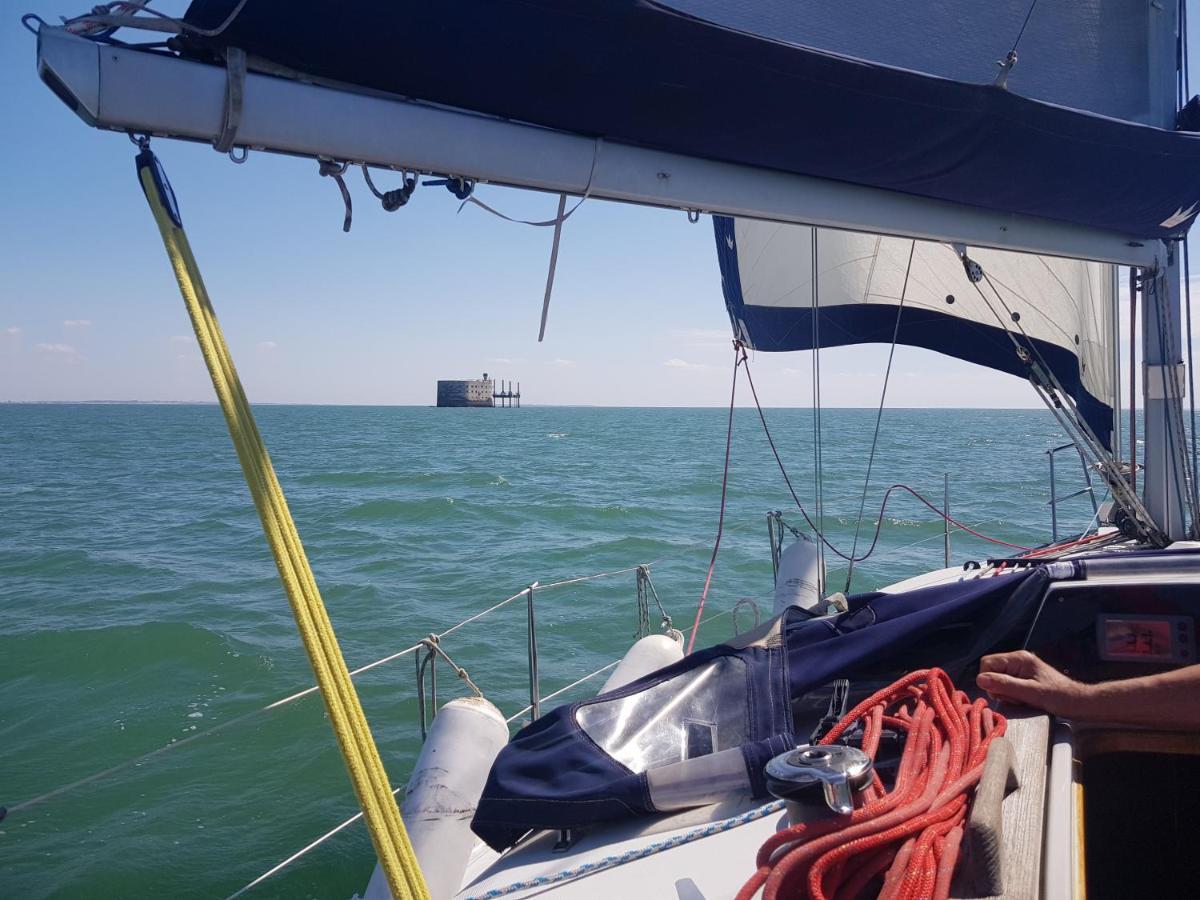 La Rochelle Voilier Hotel A Quai Centre Ville Vieux Port المظهر الخارجي الصورة